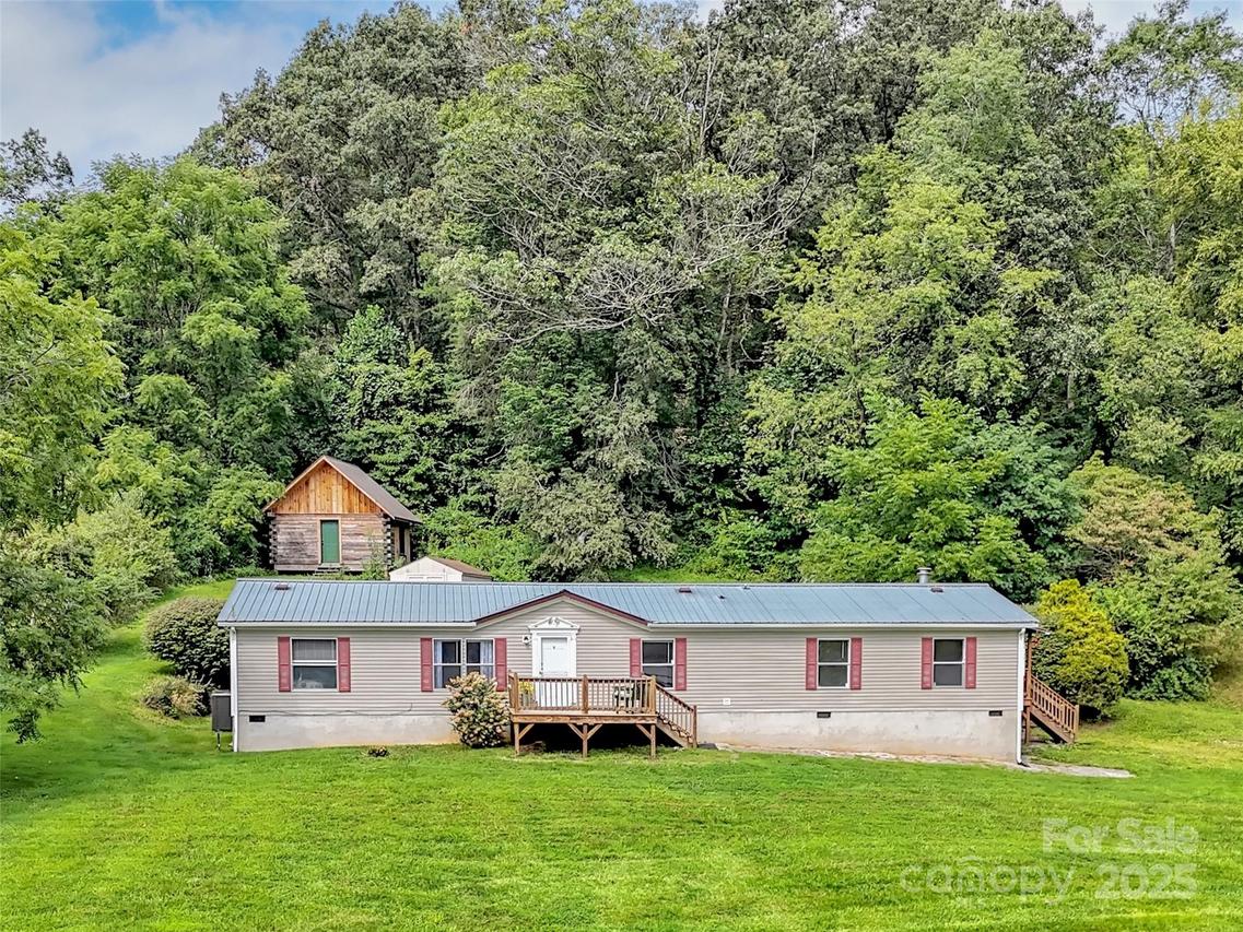 21 Crooked Tr., Canton, NC 28716