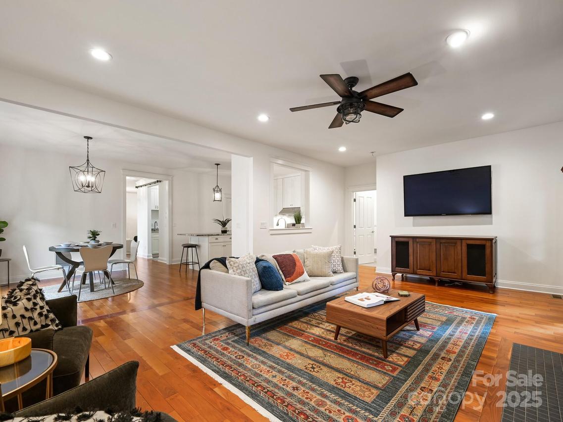 1343 Heathbrook Cir., Asheville, NC 28803