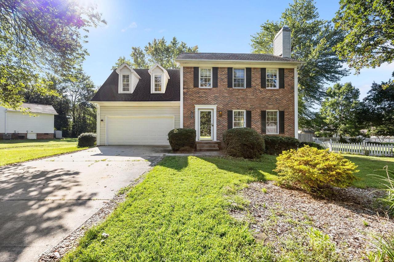 705 Woodhill Dr., Fletcher, NC 28732