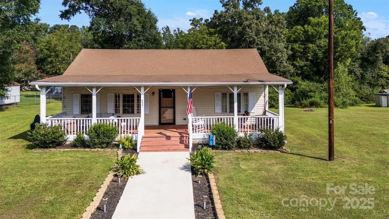 617 E Chestnut St., Stanley, NC 28164