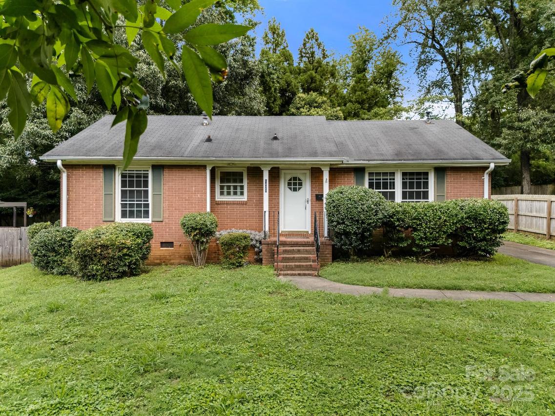 1429 Tarrington Ave., Charlotte, NC 28205