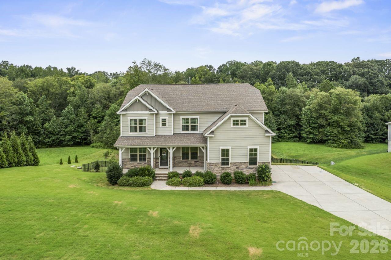 137 Rain Shadow Dr., Mooresville, NC 28115