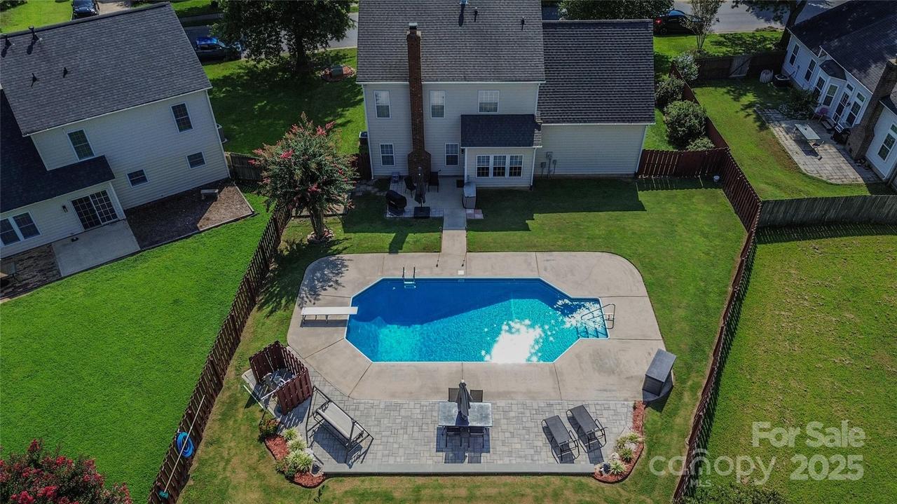 129 Easy St., Mooresville, NC 28117