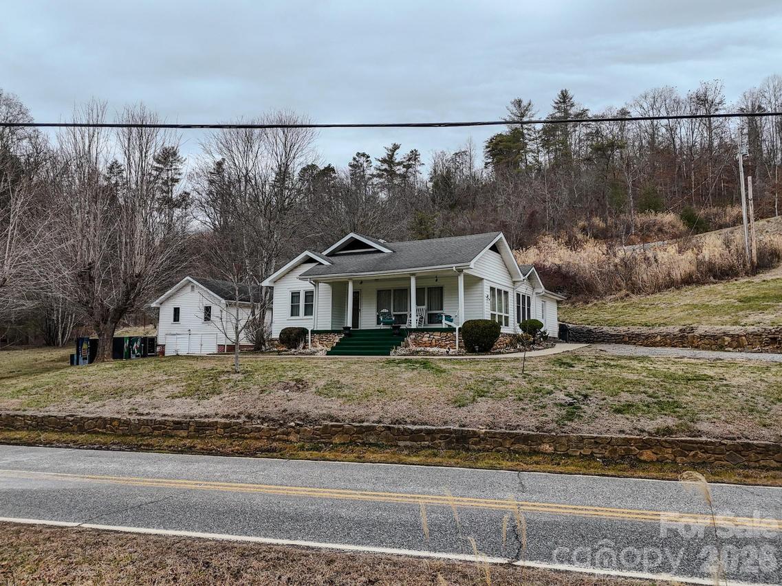 2301 Silver Mill Rd., Marshall, NC 28753