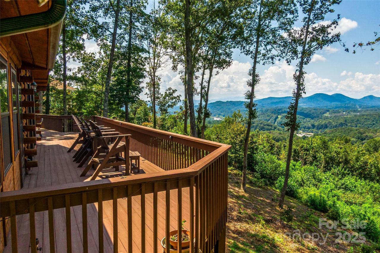 82 Running Ridge Rd., Asheville, NC 28804