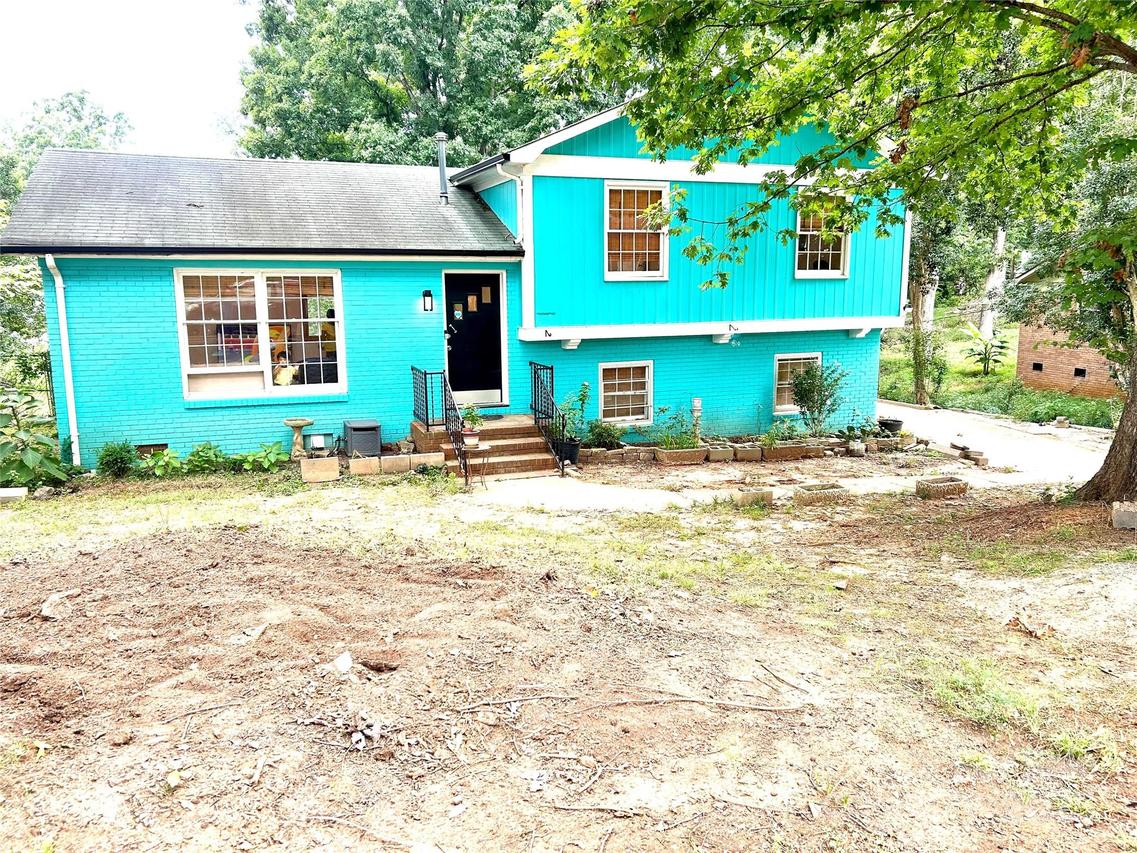 6708 Lynmont Dr., Charlotte, NC 28212