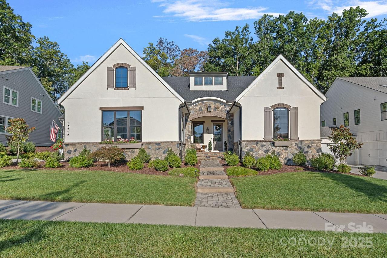 13212 Oak Farm Ln., Huntersville, NC 28078