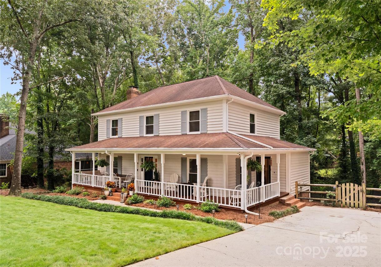 1609 Piccadilly Dr., Charlotte, NC 28211