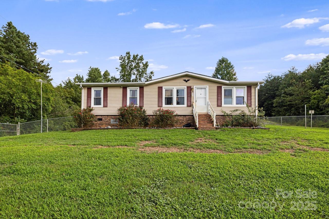 2490 Painters Gap Rd., Union Mills, NC 28167
