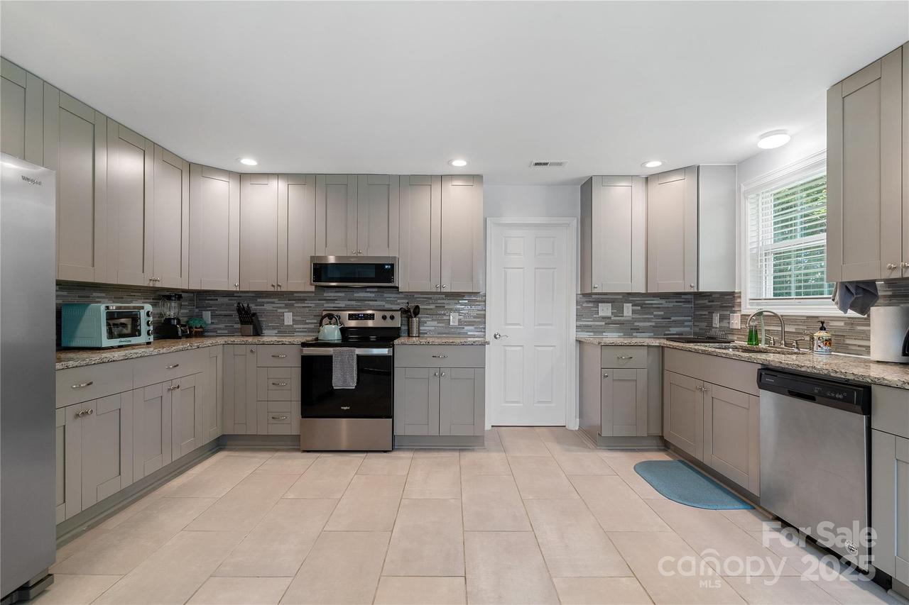2510 Sherrill St., Charlotte, NC 28208