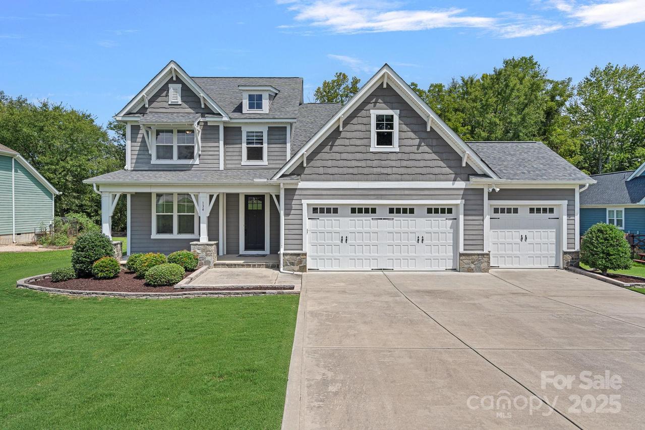 134 Country Lake Dr., Mooresville, NC 28115