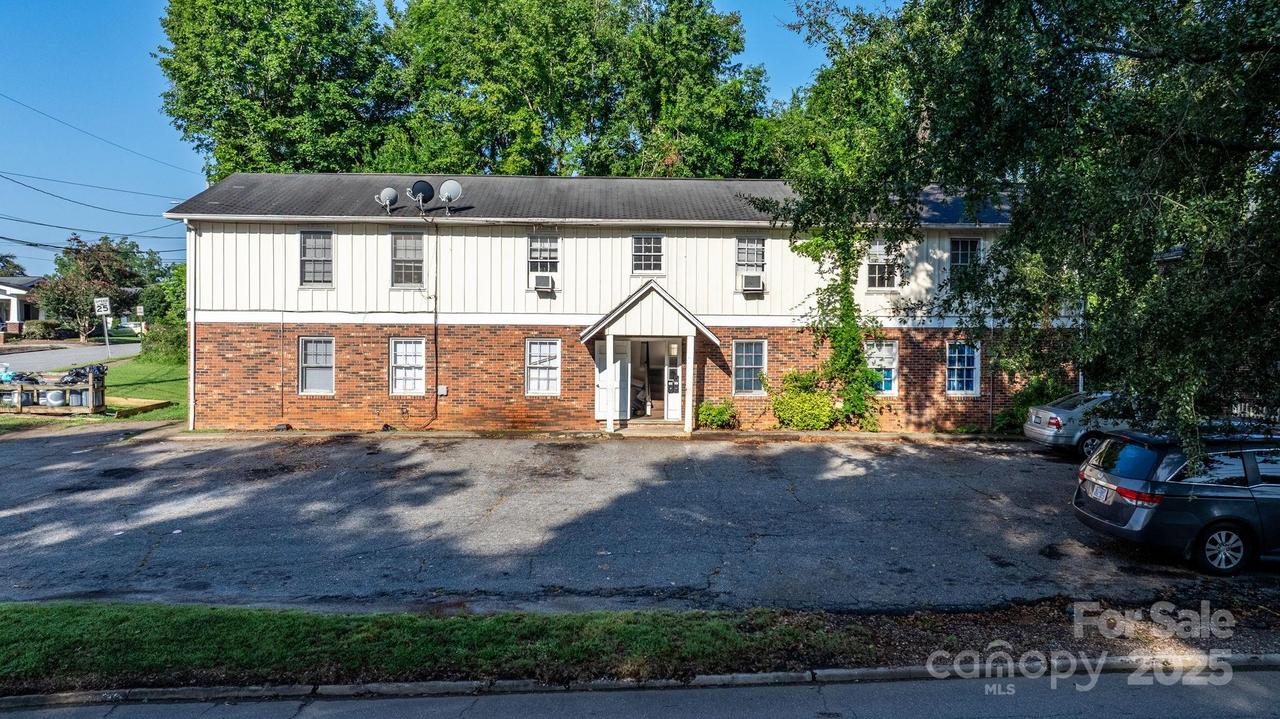 410 Burkemont Ave. #A-D, Morganton, NC 28655