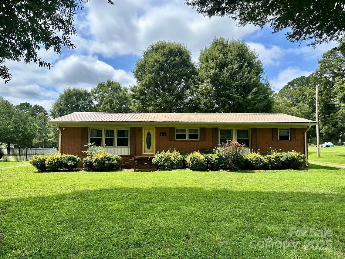 518 S Oak Ridge Rd., Oakboro, NC 28129