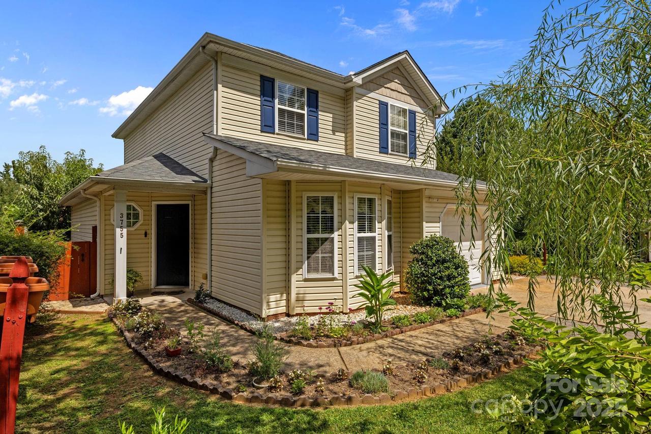3755 Brookchase Ln., Charlotte, NC 28205