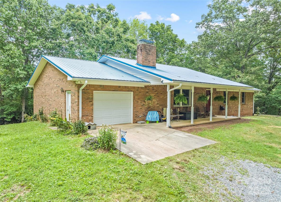 400 Sunset Heights, Canton, NC 28716