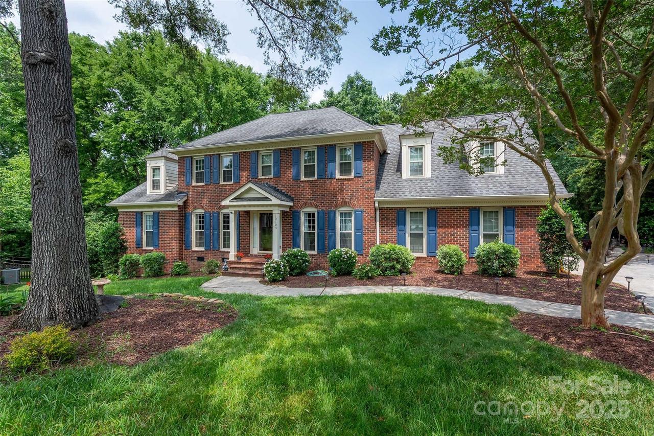 10105 Waterbrook Ln., Charlotte, NC 28277