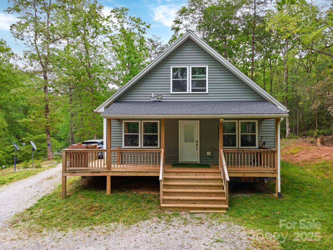 48 Rose Creek Cove Rd., Franklin, NC 28734