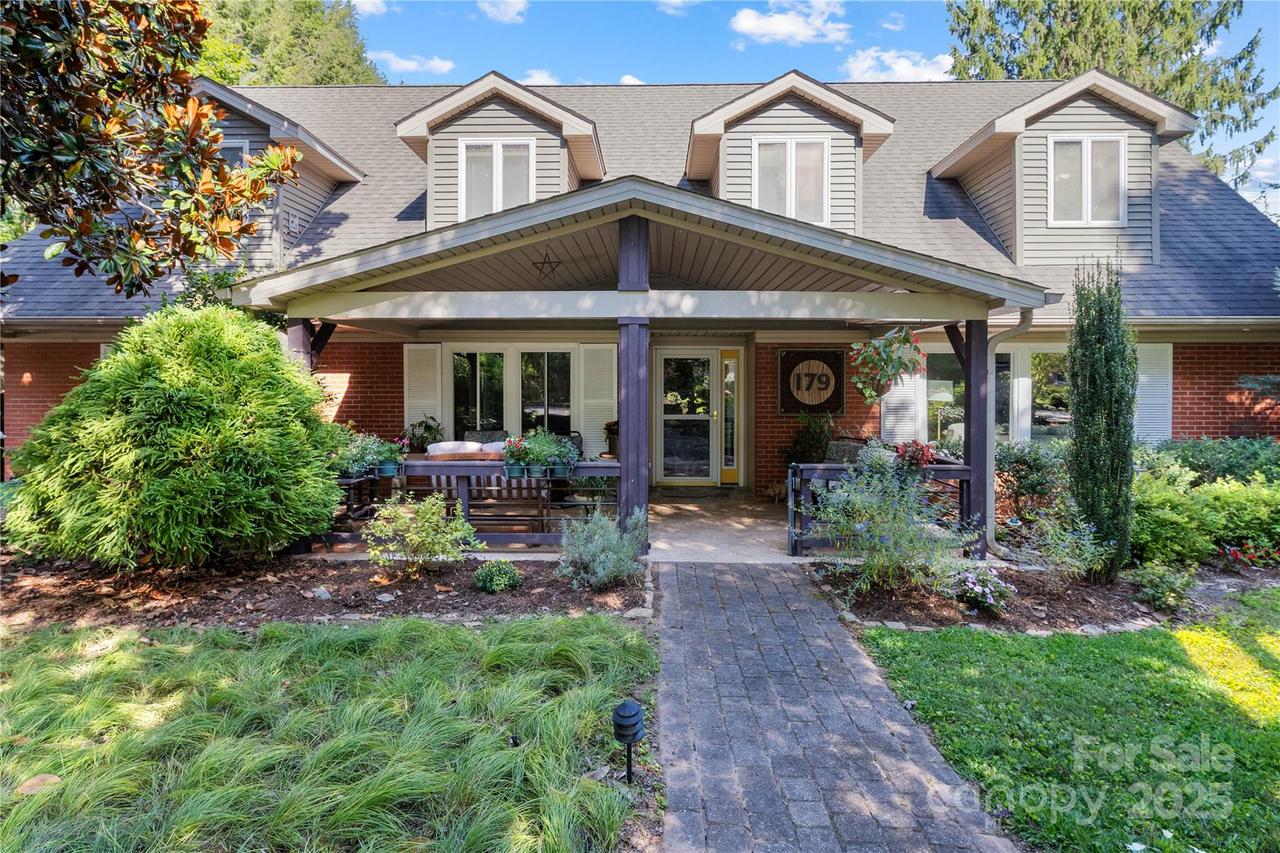 179 Marlborough Rd., Asheville, NC 28804