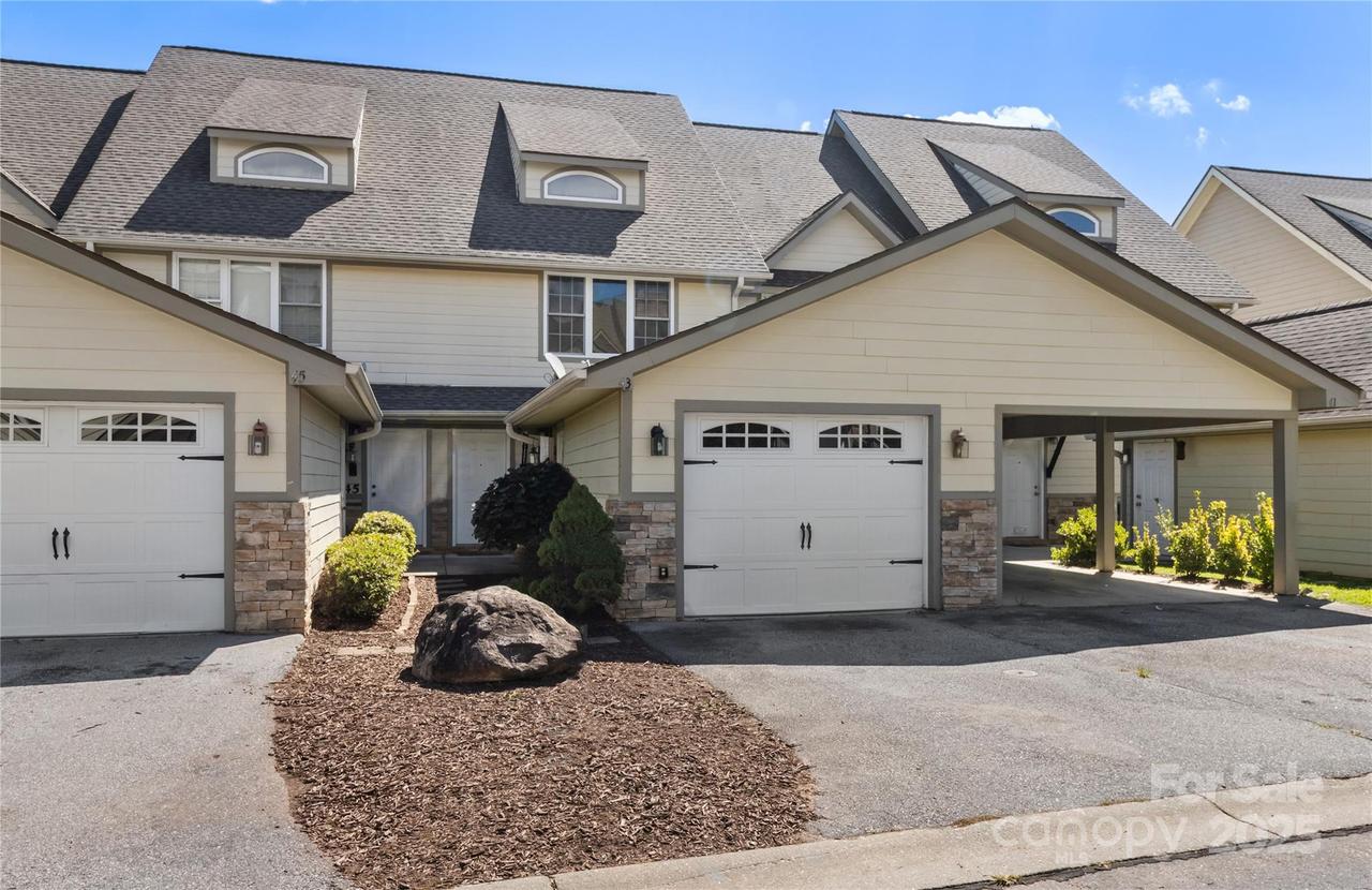 43 Rotunda Cir., Asheville, NC 28806