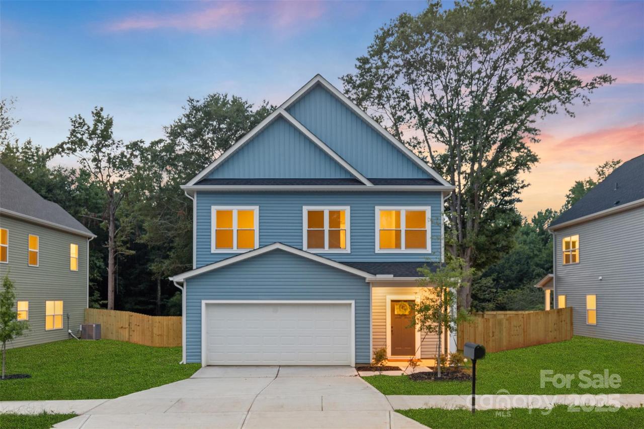 9431 Weston Woods Ln., Charlotte, NC 28216