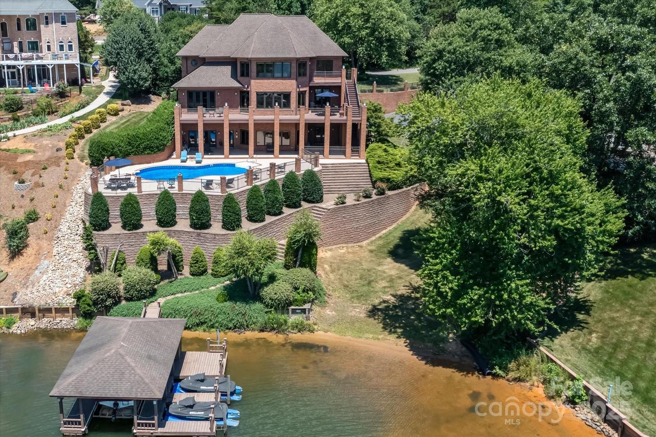368 Players Ridge Rd., Hickory, NC 28601