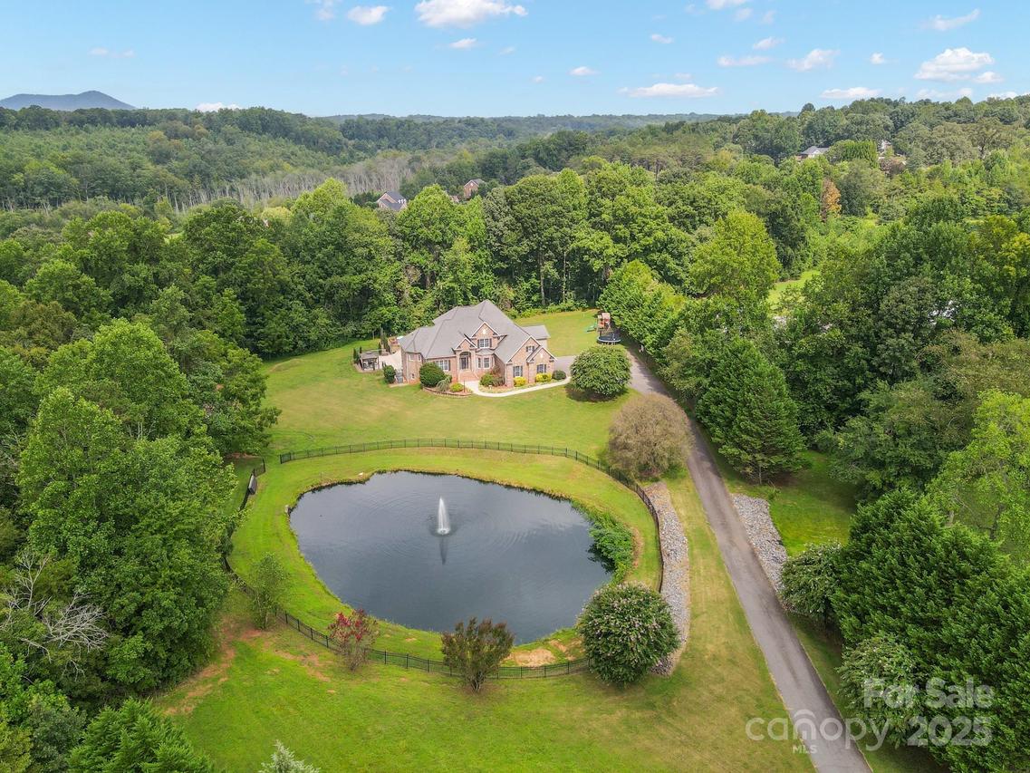 1315 James Farm Rd., Hickory, NC 28602