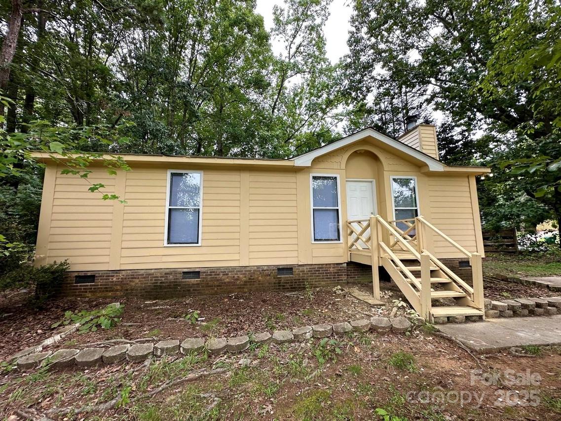 8131 Strawberry Point Dr., Charlotte, NC 28215