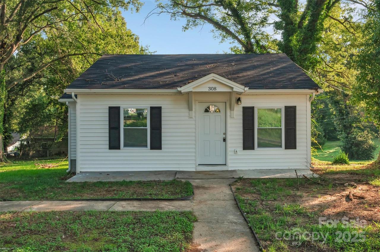 308 Oakhurst Ave., Gastonia, NC 28052