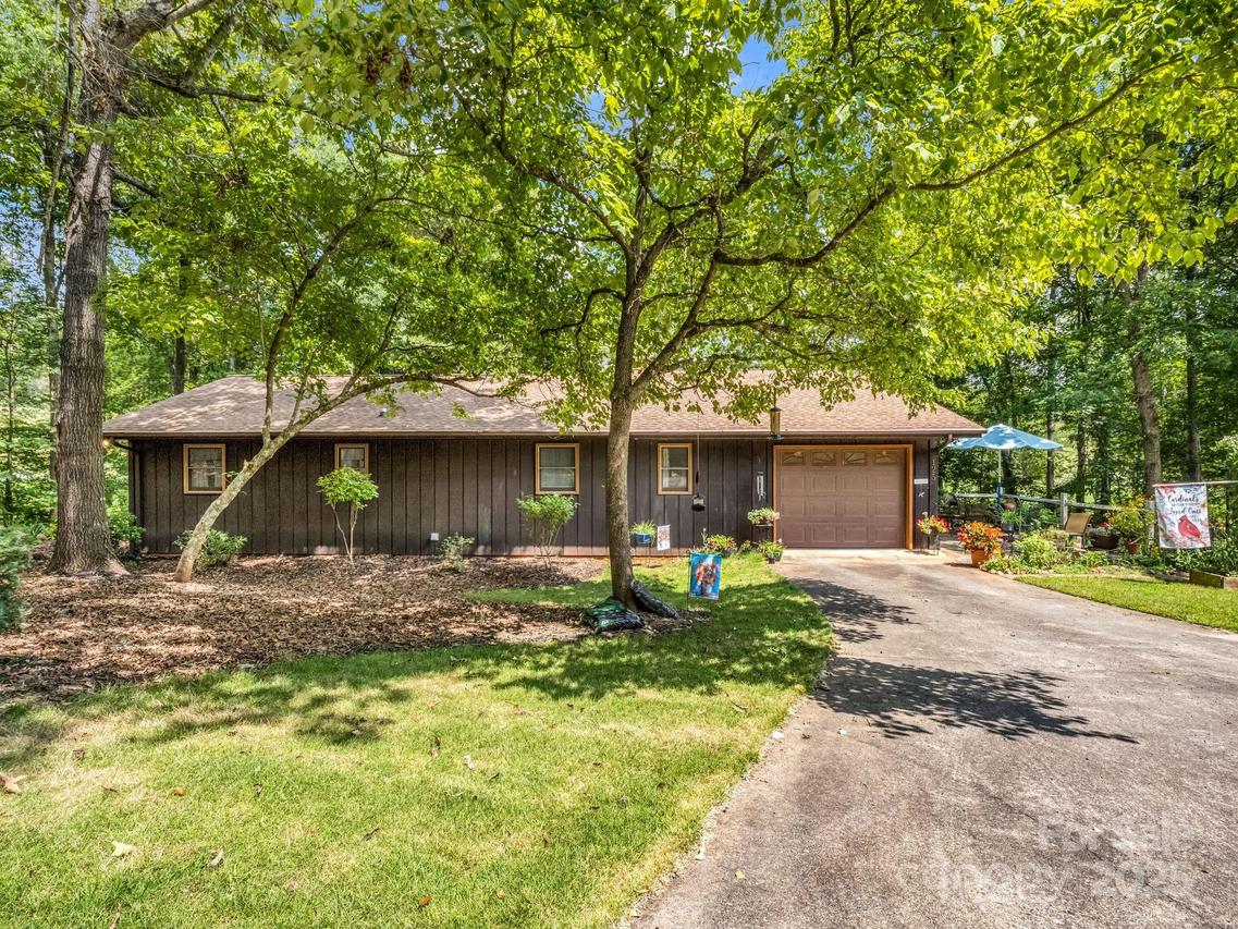125 Old Millstream Ln., Forest City, NC 28043