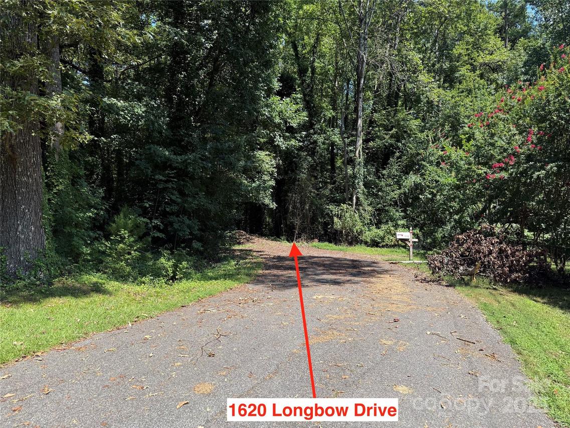 1620 Longbow Dr., Kannapolis, NC 28081