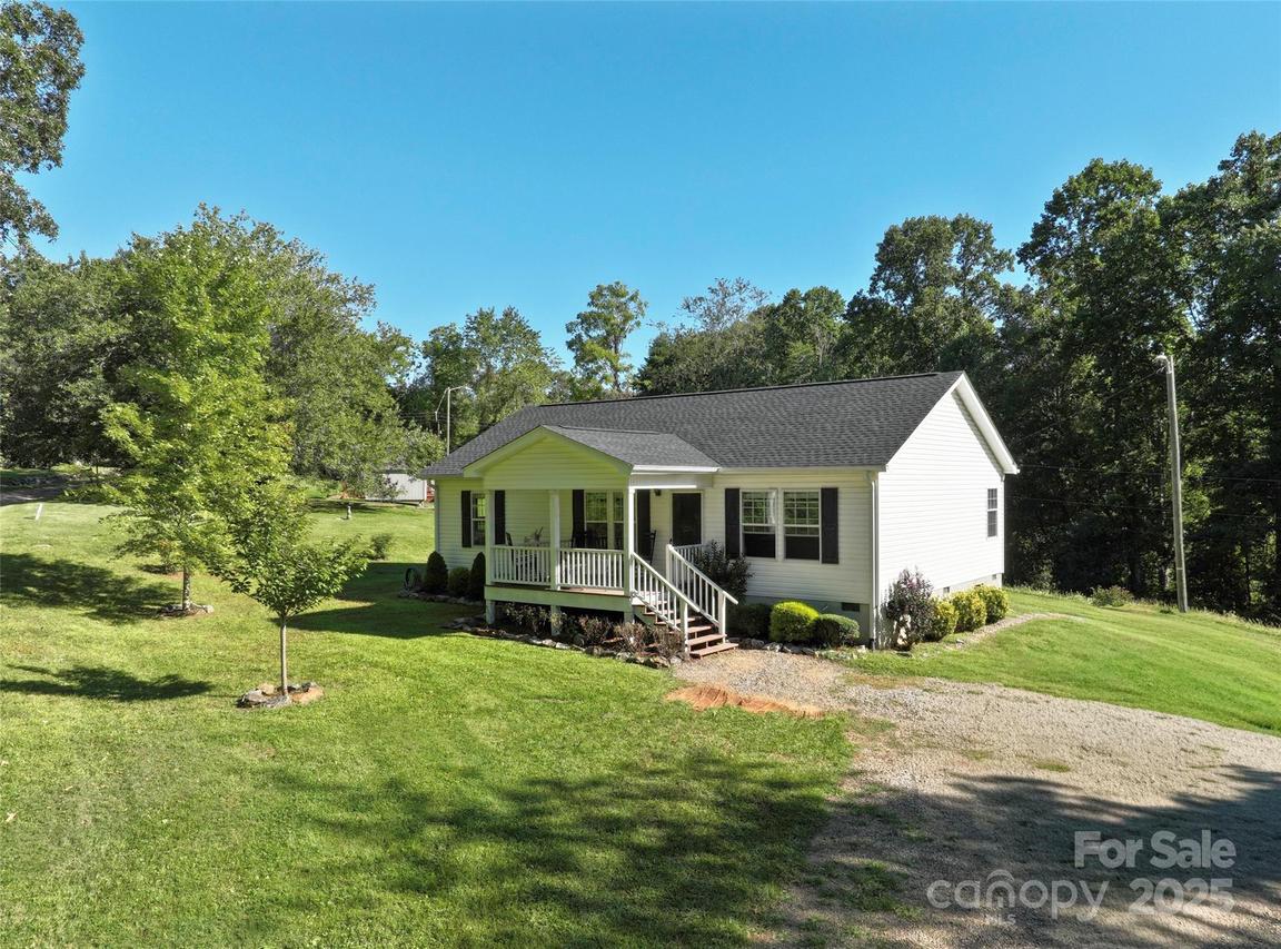 9 Sun Ridge Rd., Asheville, NC 28806