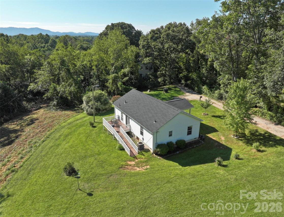 9 Sun Ridge Rd., Asheville, NC 28806