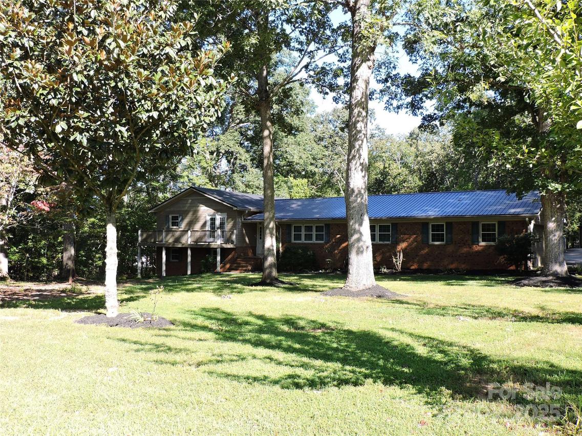 5054 Red Fox Tr., Asheboro, NC 27205