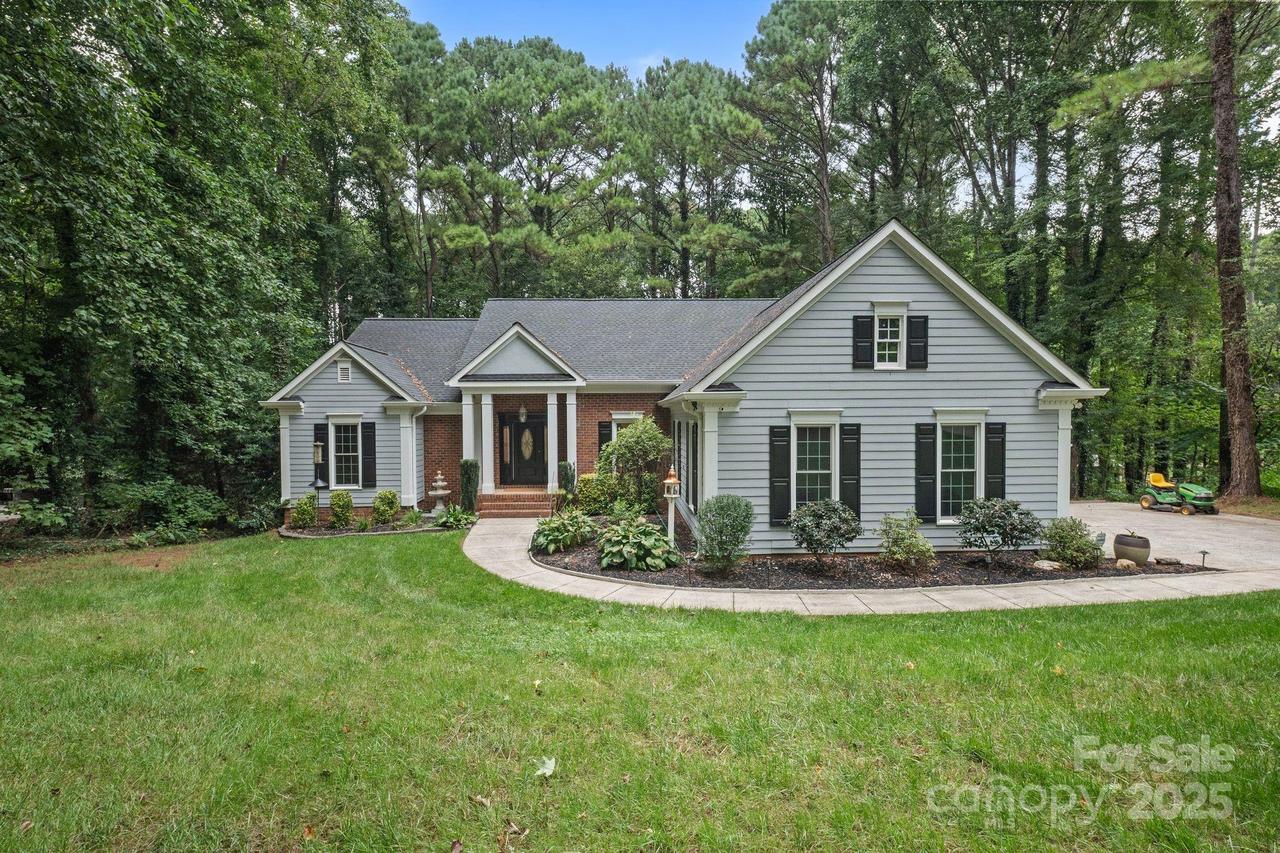 110 N Shore Dr., Mooresville, NC 28117