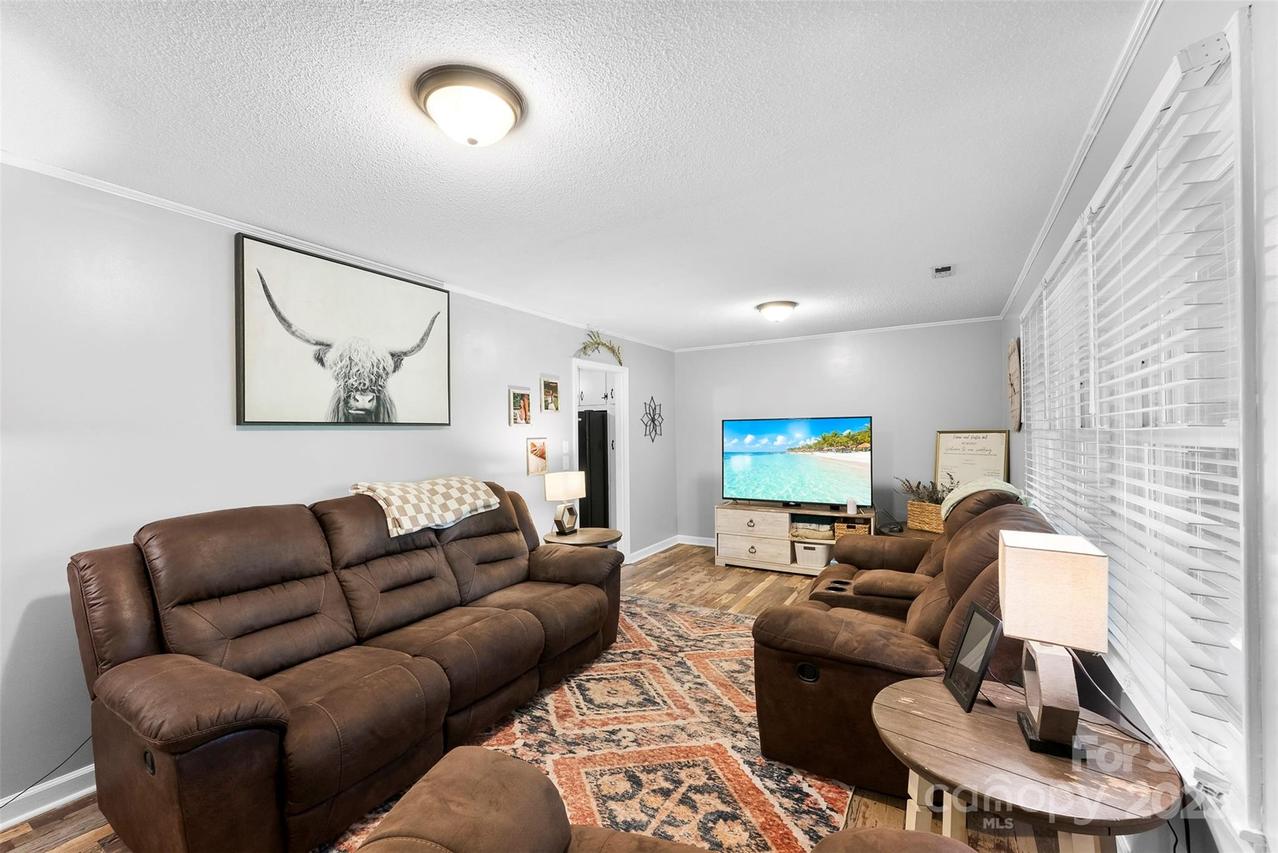 301 Oak Ave., Shelby, NC 28152