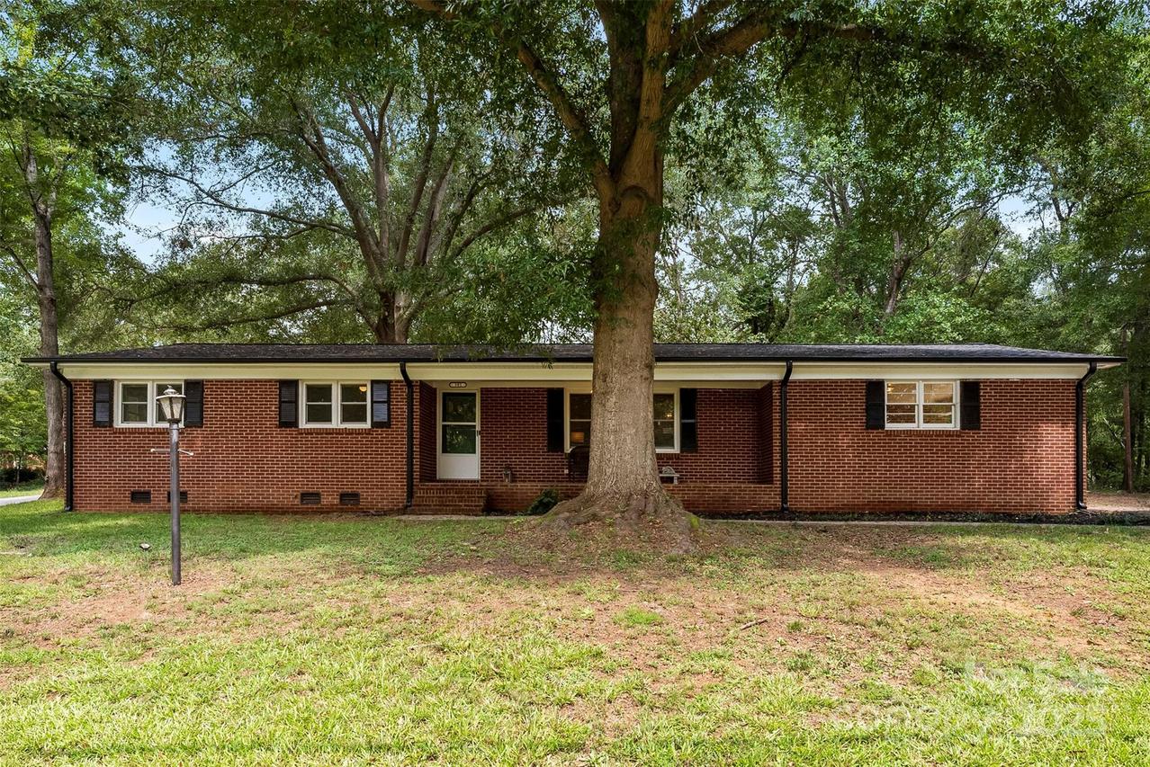 301 Oak Ave., Shelby, NC 28152