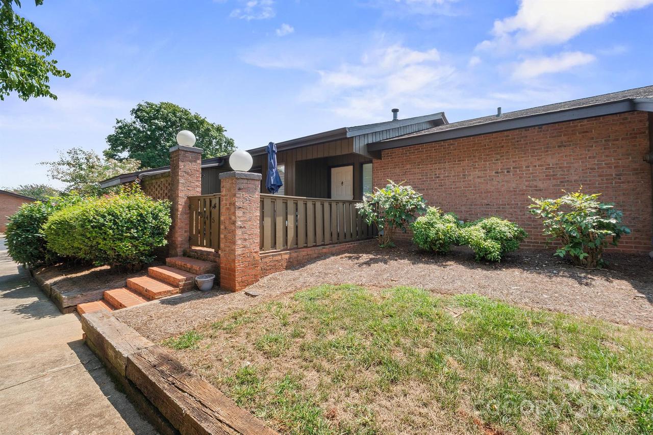 1345 Radio Rd., Statesville, NC 28625