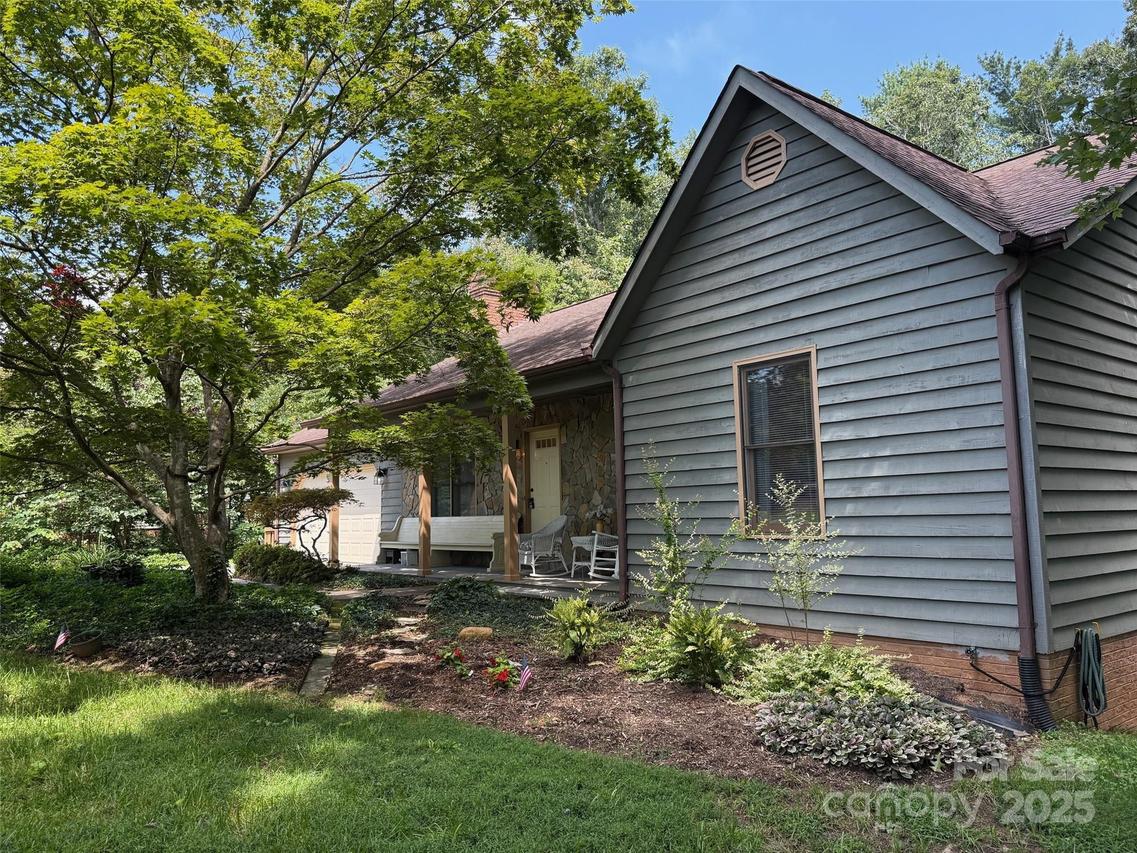 115 Apple Blossom Dr., Morganton, NC 28655