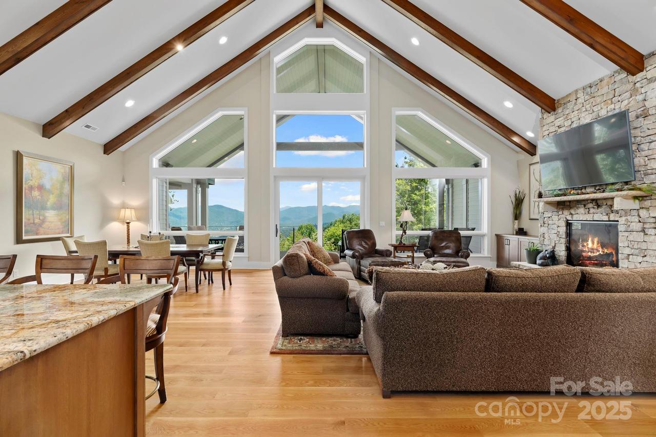 55 Katies Ridge Dr., Asheville, NC 28804