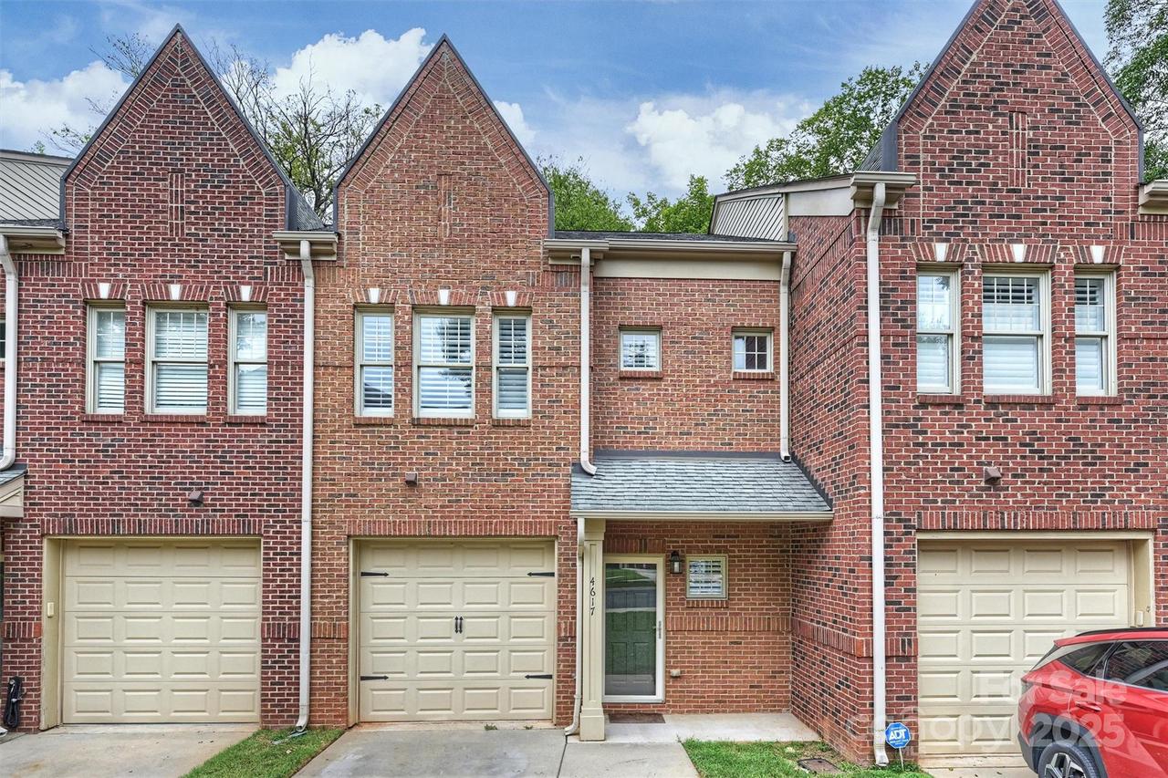 4617 Dabney Vigor Dr., Charlotte, NC 28209