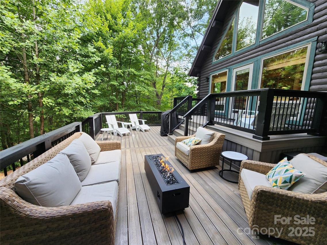 105 Sunset Cove Rd., Lake Lure, NC 28746