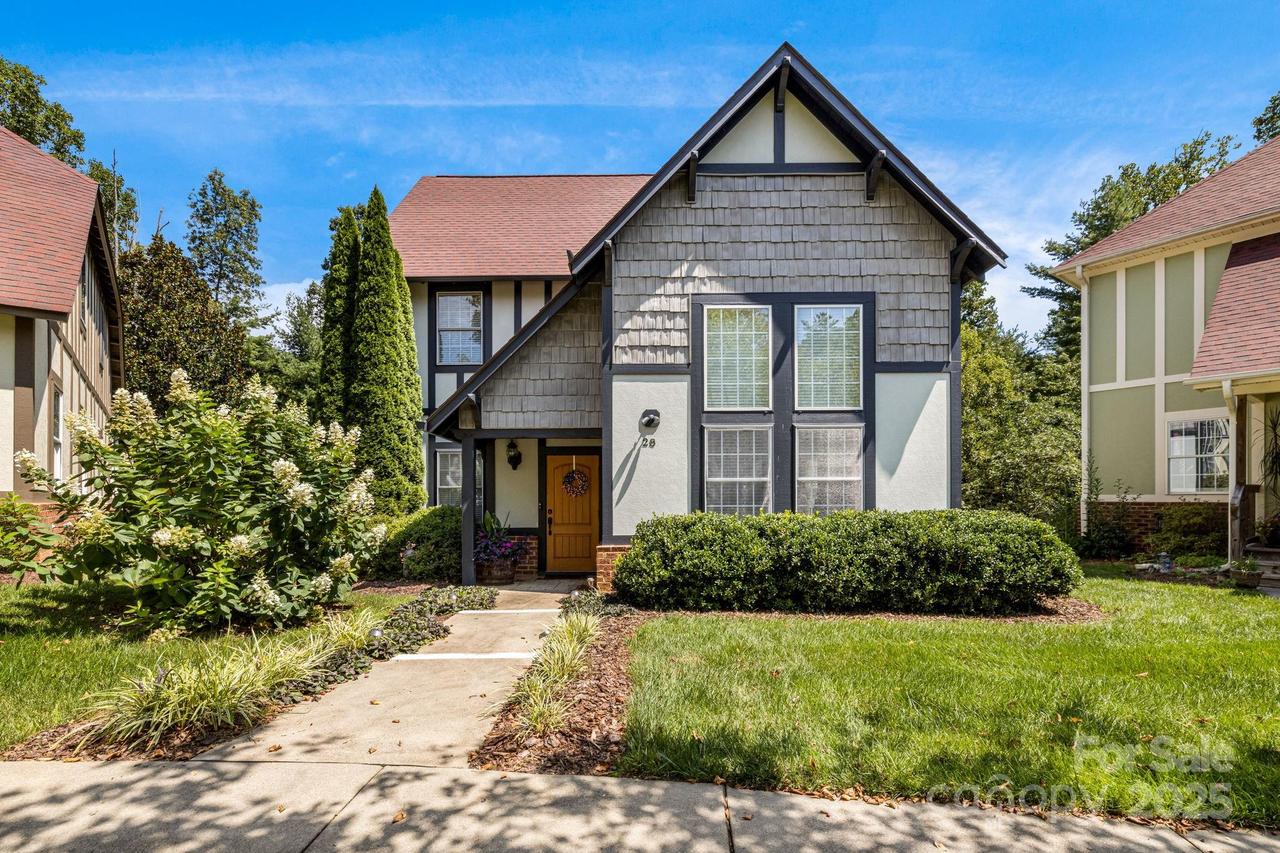28 Trafalgar Cir., Asheville, NC 28805