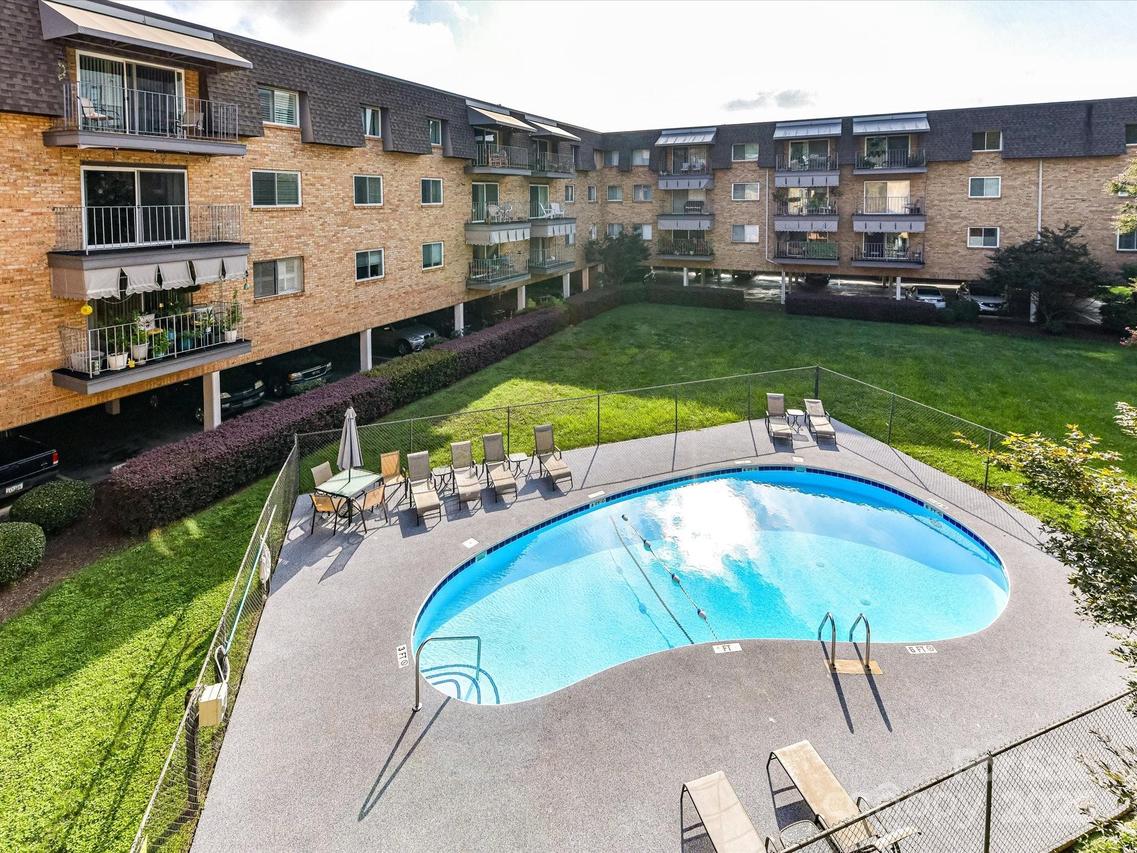 1323 Queens Rd. #308, Charlotte, NC 28207