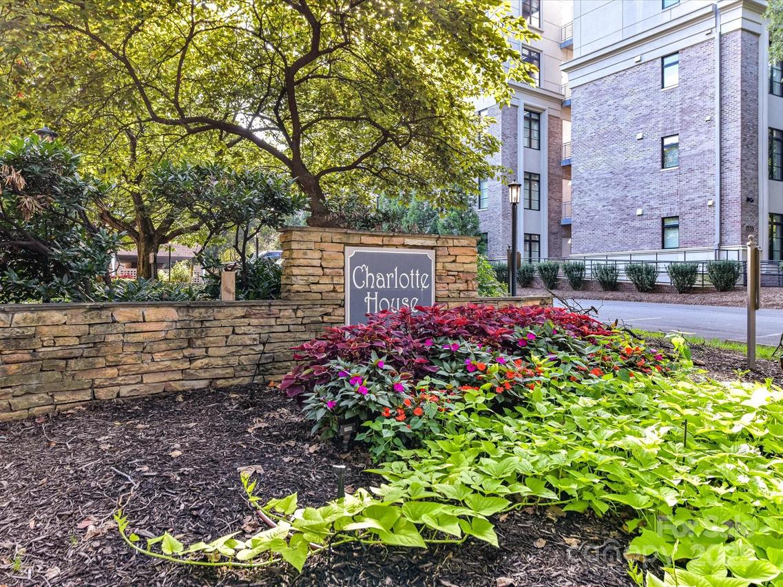 1323 Queens Rd. #308, Charlotte, NC 28207