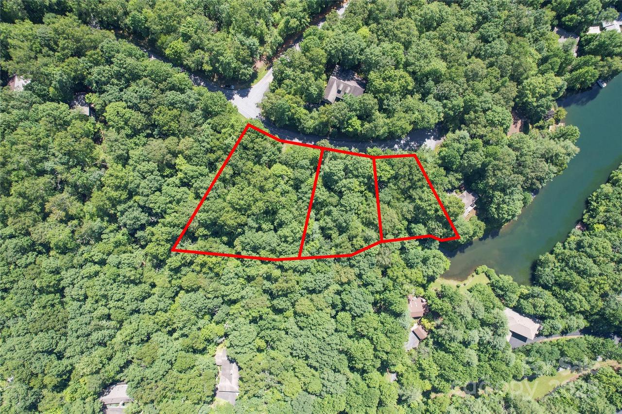 TBD Tsiya Ct., Brevard, NC 28712