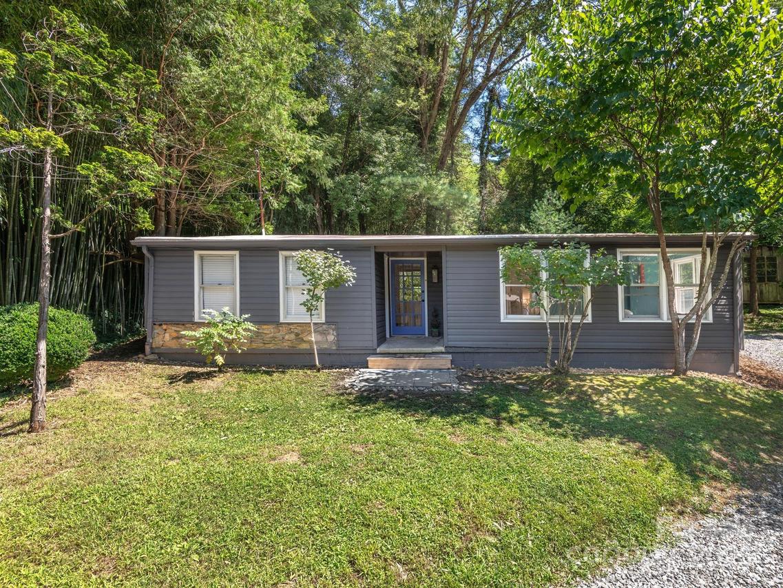 15 Lawterdale Rd., Asheville, NC 28804