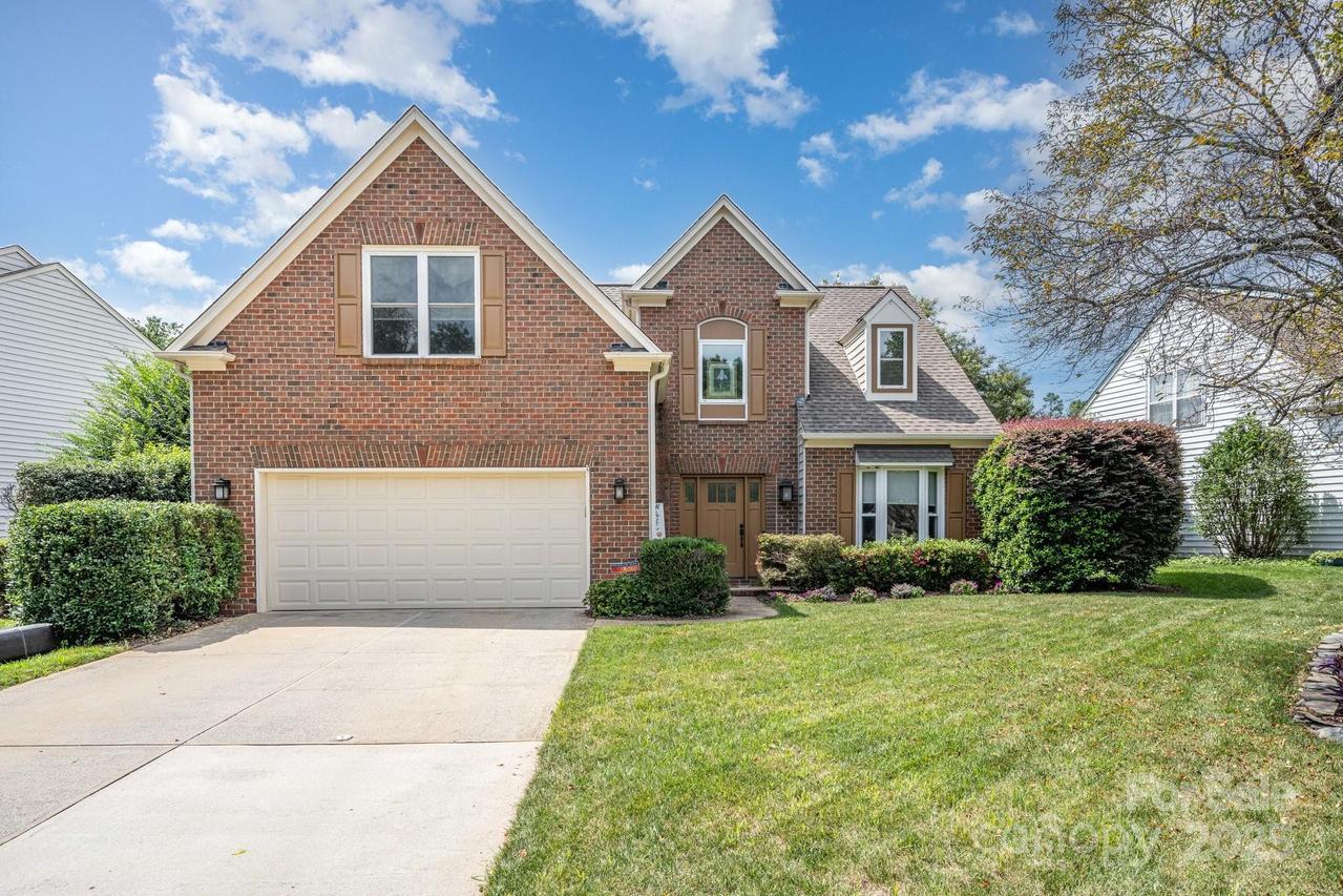 8833 Fieldcroft Dr., Charlotte, NC 28277
