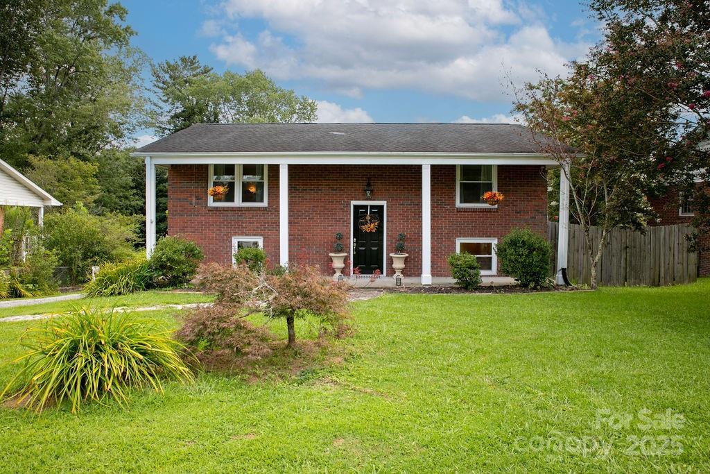 603 Shepherd St., Hendersonville, NC 28792