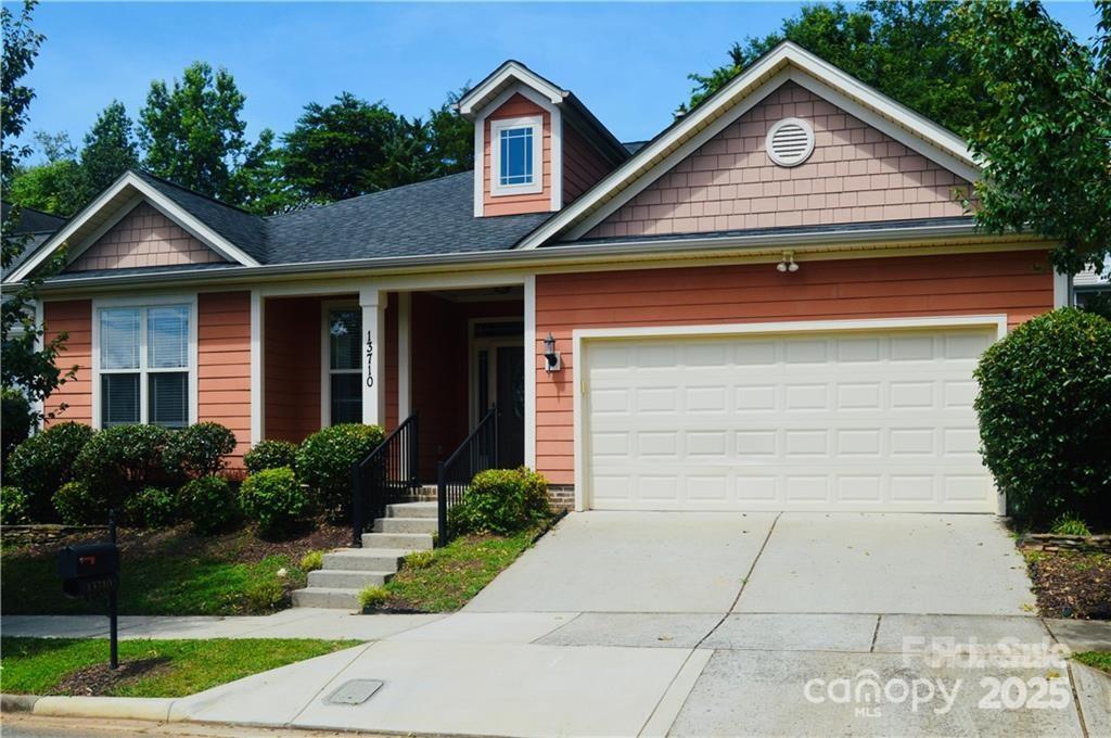 13710 Cedar Pond Cir., Huntersville, NC 28078