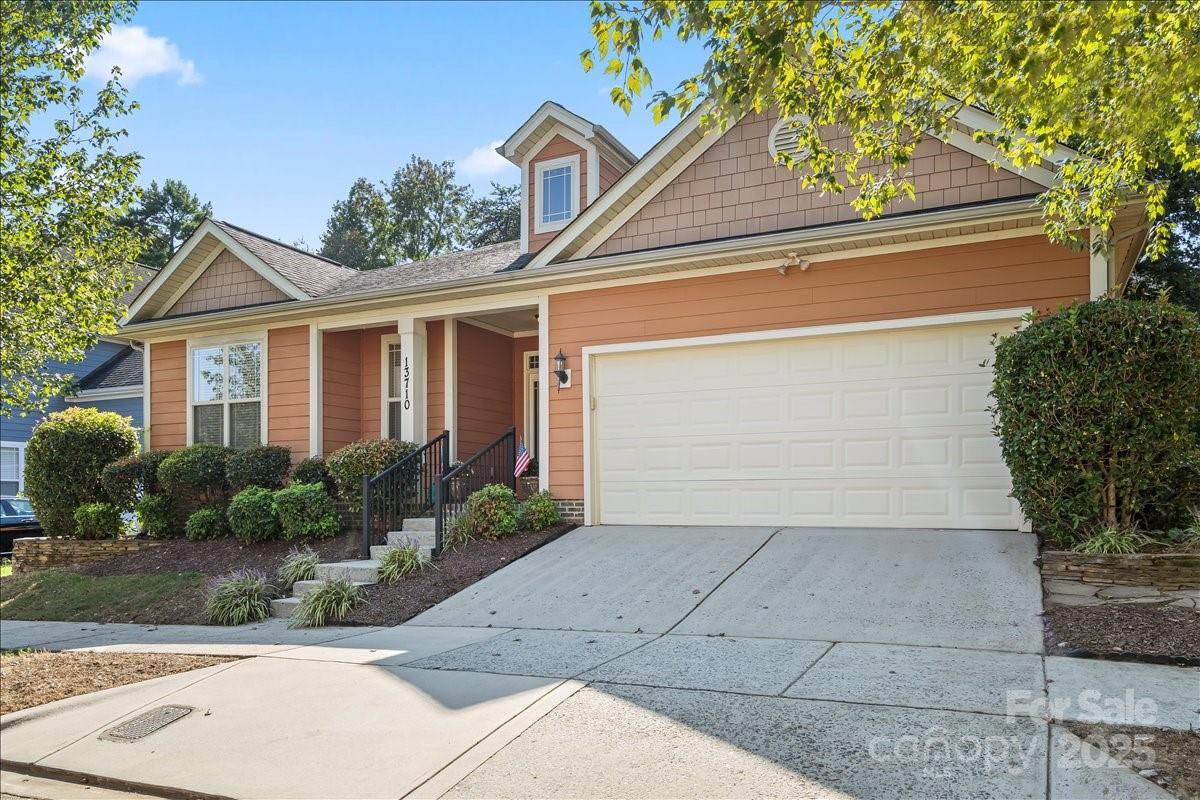 13710 Cedar Pond Cir., Huntersville, NC 28078